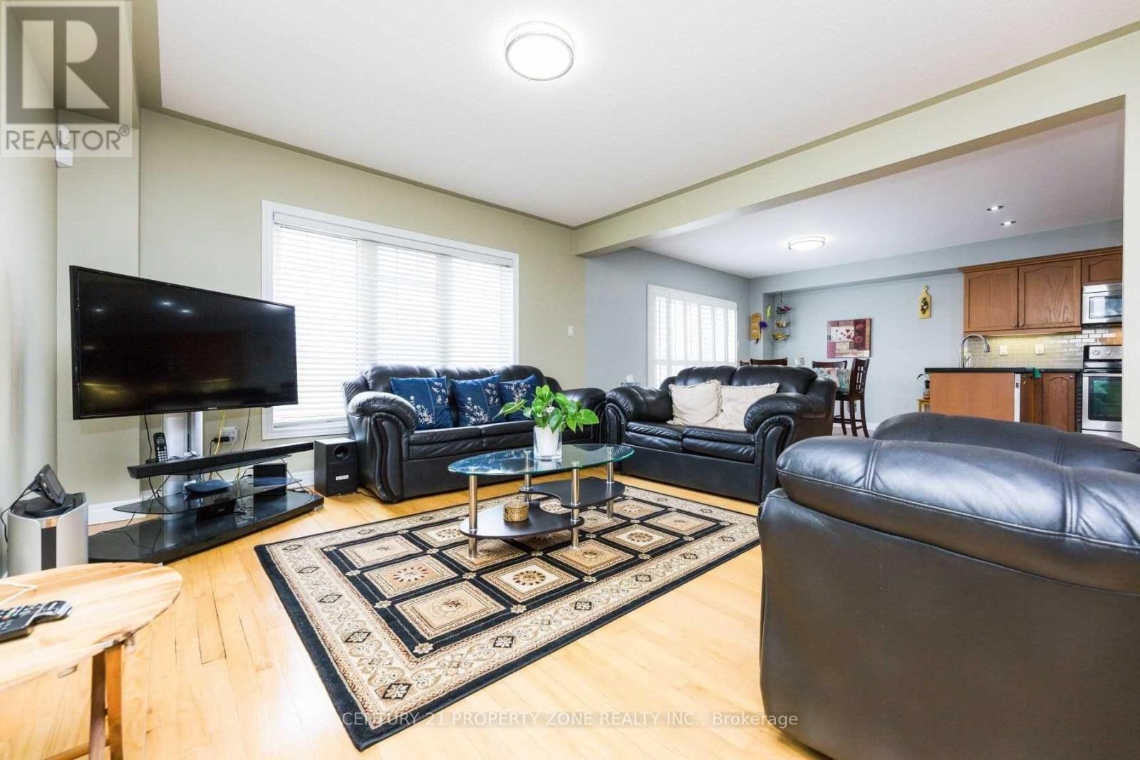 3 Sewells Lane, Brampton, Ontario  L7A 3A1 - Photo 6 - W12564364
