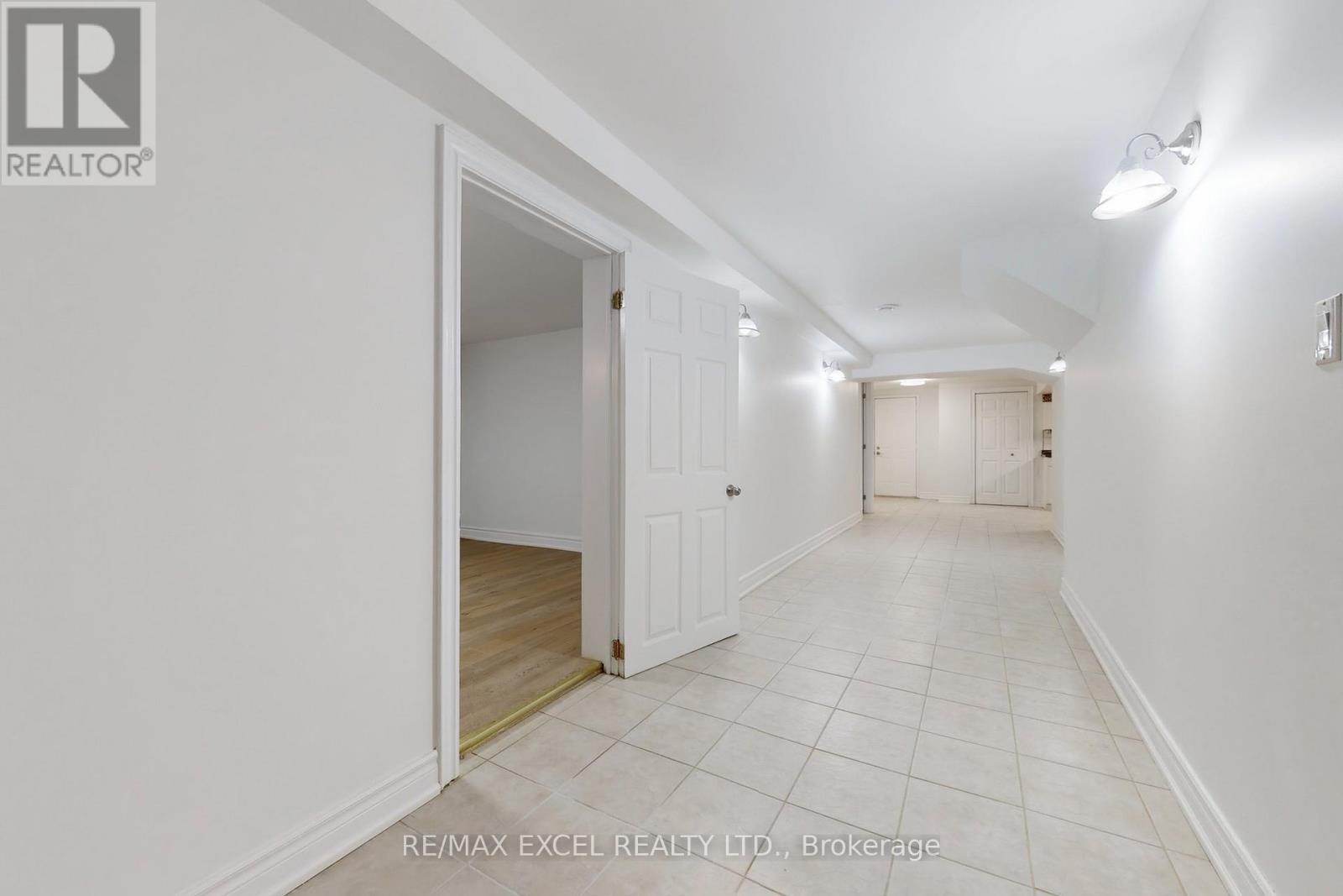 4388 Guildwood Way, Mississauga, Ontario  L5R 2A4 - Photo 39 - W12642818