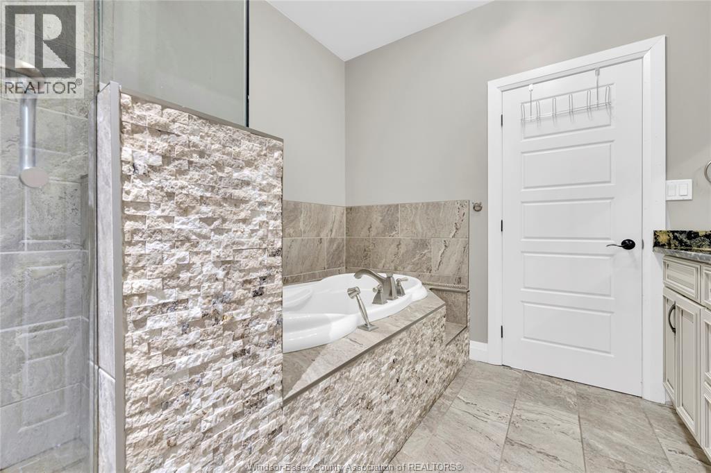 498 Sacred Heart Drive, Lasalle, Ontario  N9J 0A6 - Photo 20 - 25031902