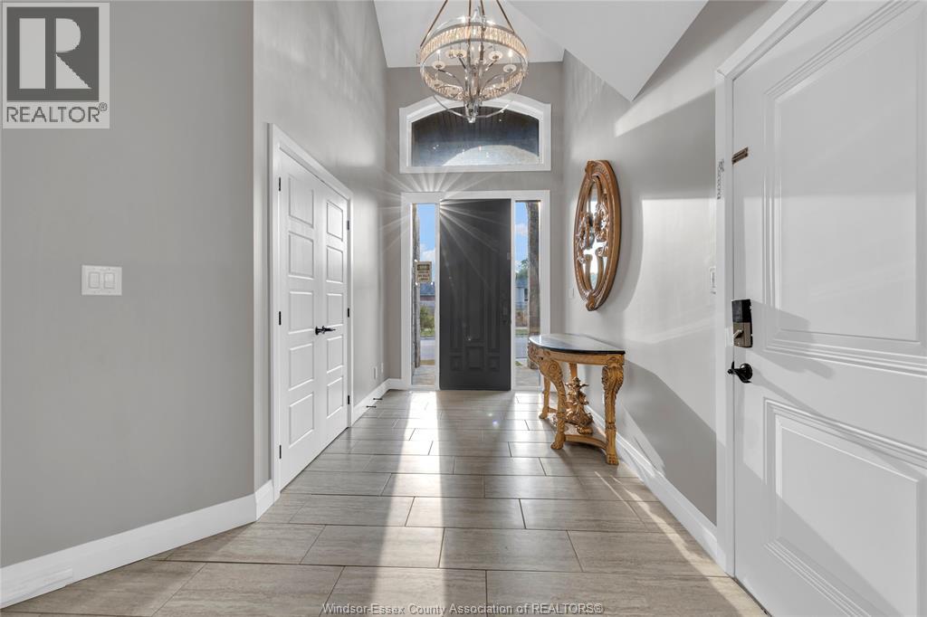 498 Sacred Heart Drive, Lasalle, Ontario  N9J 0A6 - Photo 5 - 25031902