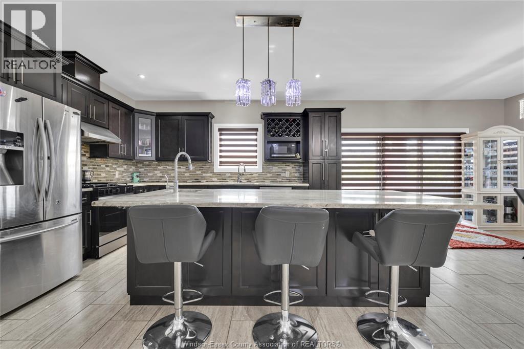 498 Sacred Heart Drive, Lasalle, Ontario  N9J 0A6 - Photo 8 - 25031902