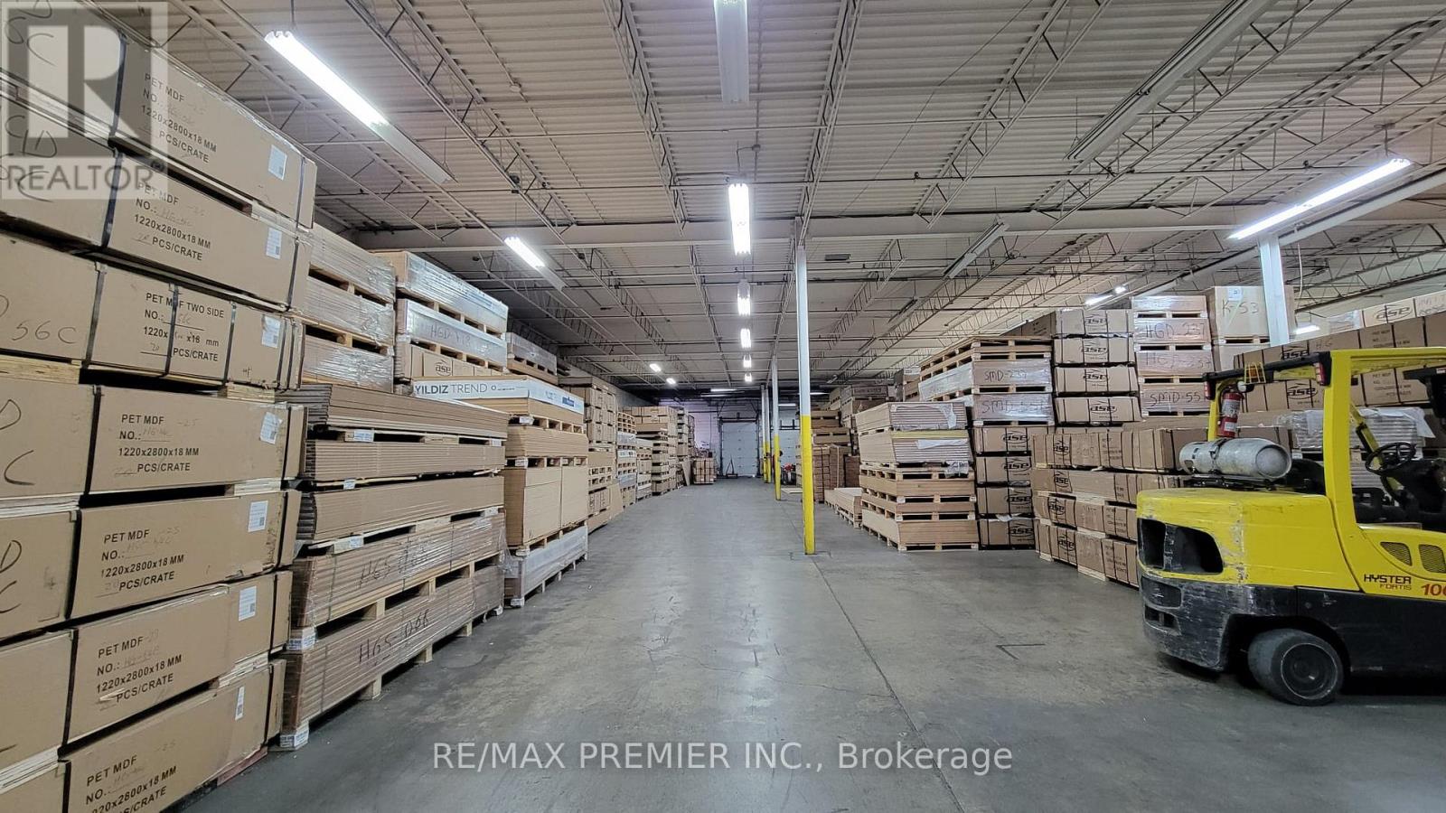 A - 3081 Universal Drive, Mississauga, Ontario  L4X 2E2 - Photo 4 - W12643370