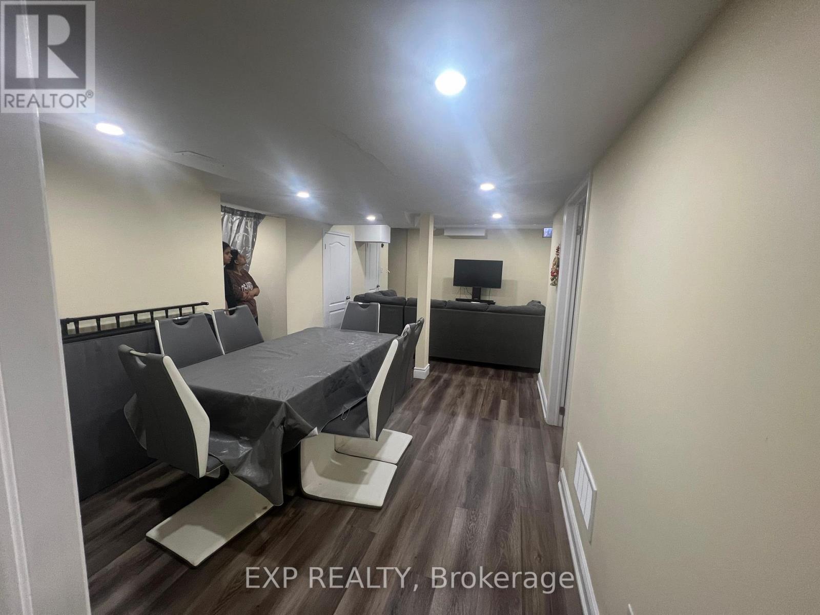 Lower - 47 Olivia Marie Road, Brampton, Ontario  L6Y 0M4 - Photo 3 - W12643406