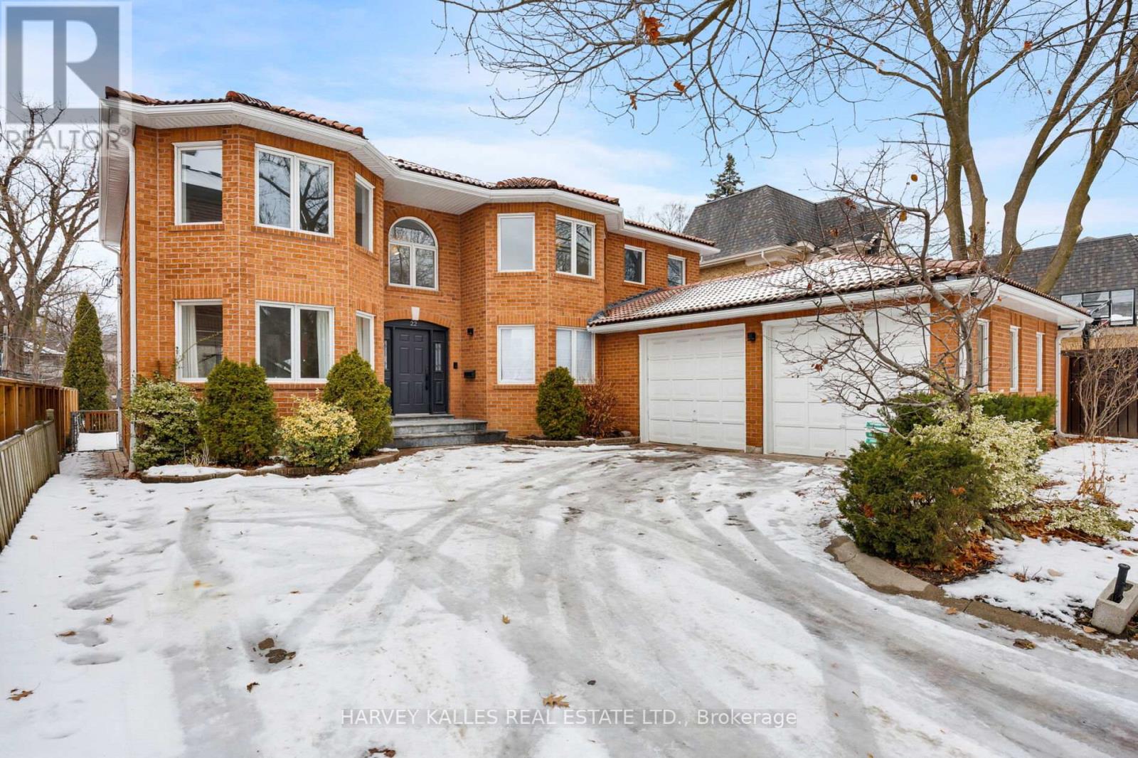 22 FINCHLEY ROAD, Toronto, Ontario