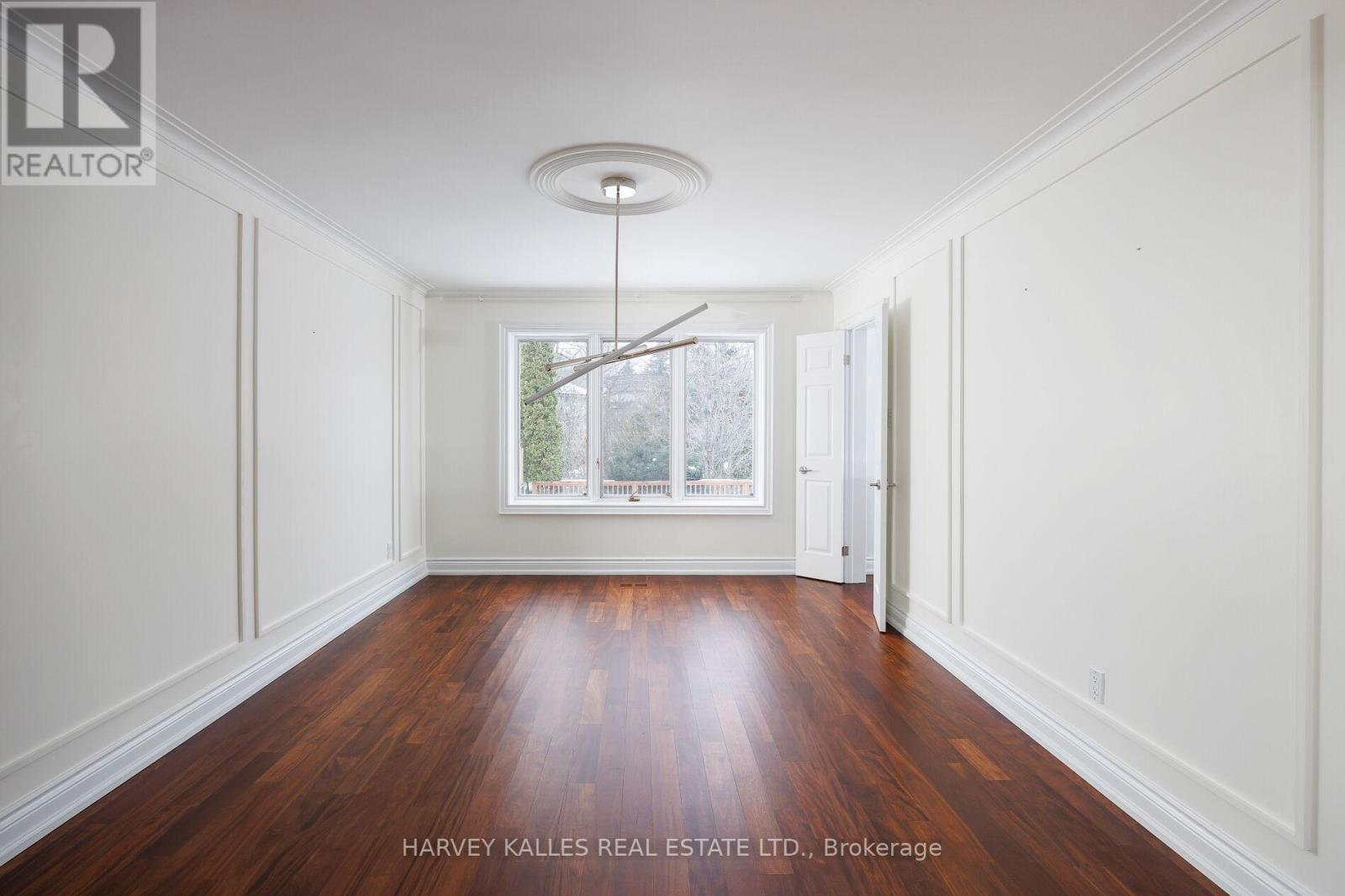 22 Finchley Road, Toronto, Ontario  M9A 2X5 - Photo 12 - W12643424