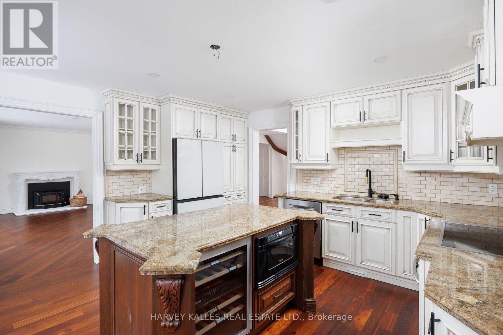 22 Finchley Road, Toronto, Ontario  M9A 2X5 - Photo 14 - W12643424