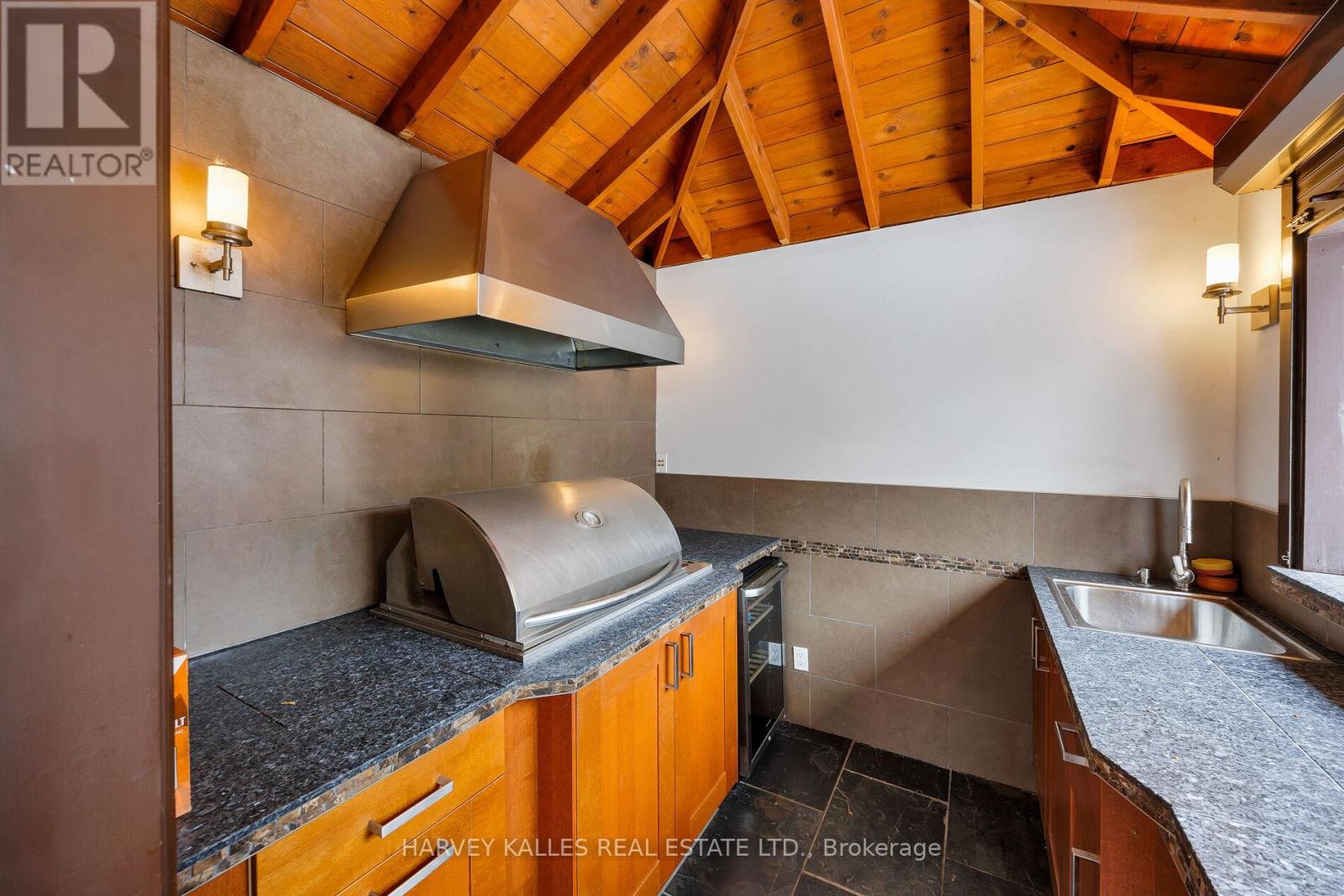 22 Finchley Road, Toronto, Ontario  M9A 2X5 - Photo 19 - W12643424