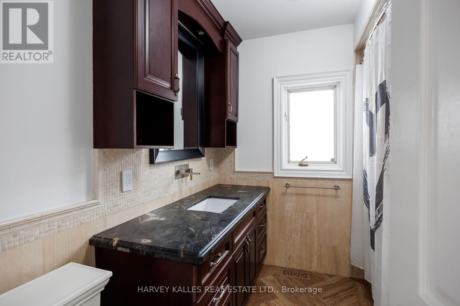 22 Finchley Road, Toronto, Ontario  M9A 2X5 - Photo 35 - W12643424