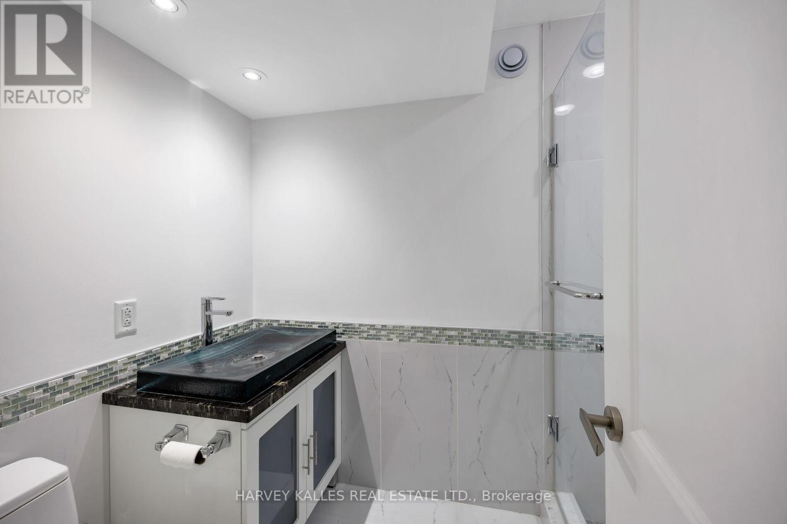 22 Finchley Road, Toronto, Ontario  M9A 2X5 - Photo 41 - W12643424