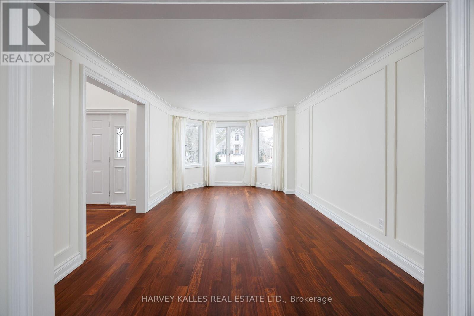 22 Finchley Road, Toronto, Ontario  M9A 2X5 - Photo 8 - W12643424