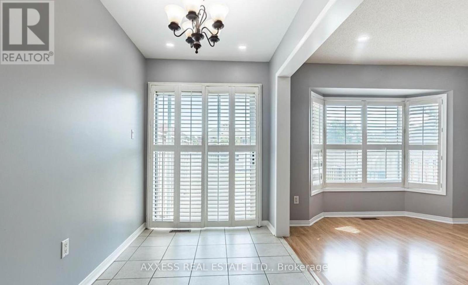 7059 Frontier Ridge, Mississauga, Ontario  L5N 7R6 - Photo 8 - W12643484