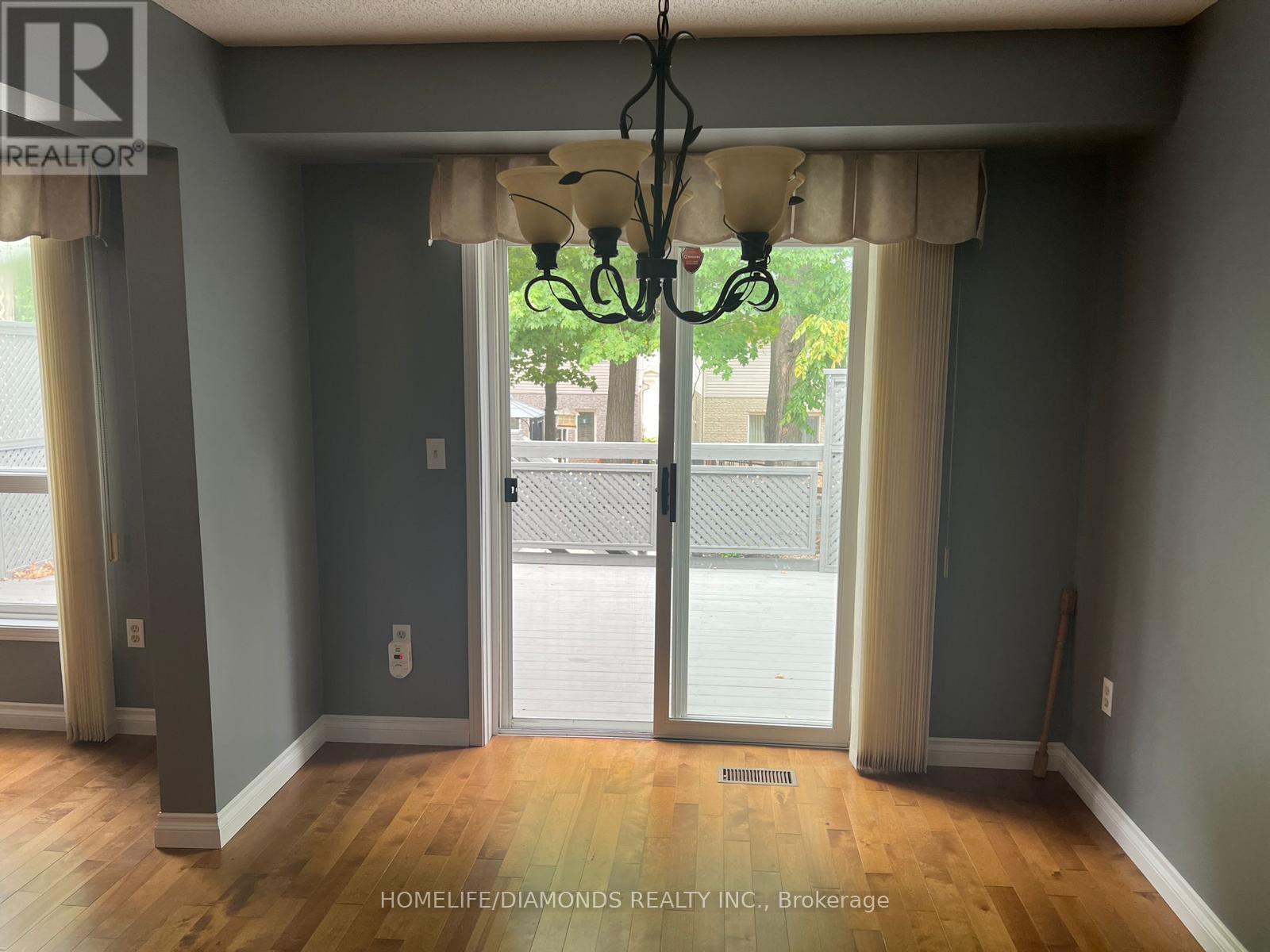 44 Karalee Crescent, Cambridge, Ontario  N3C 4H3 - Photo 11 - X12643382