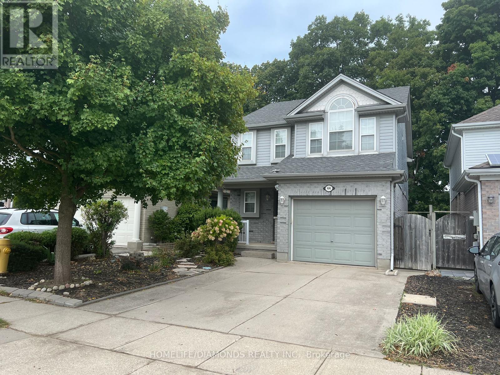 44 Karalee Crescent, Cambridge, Ontario  N3C 4H3 - Photo 2 - X12643382