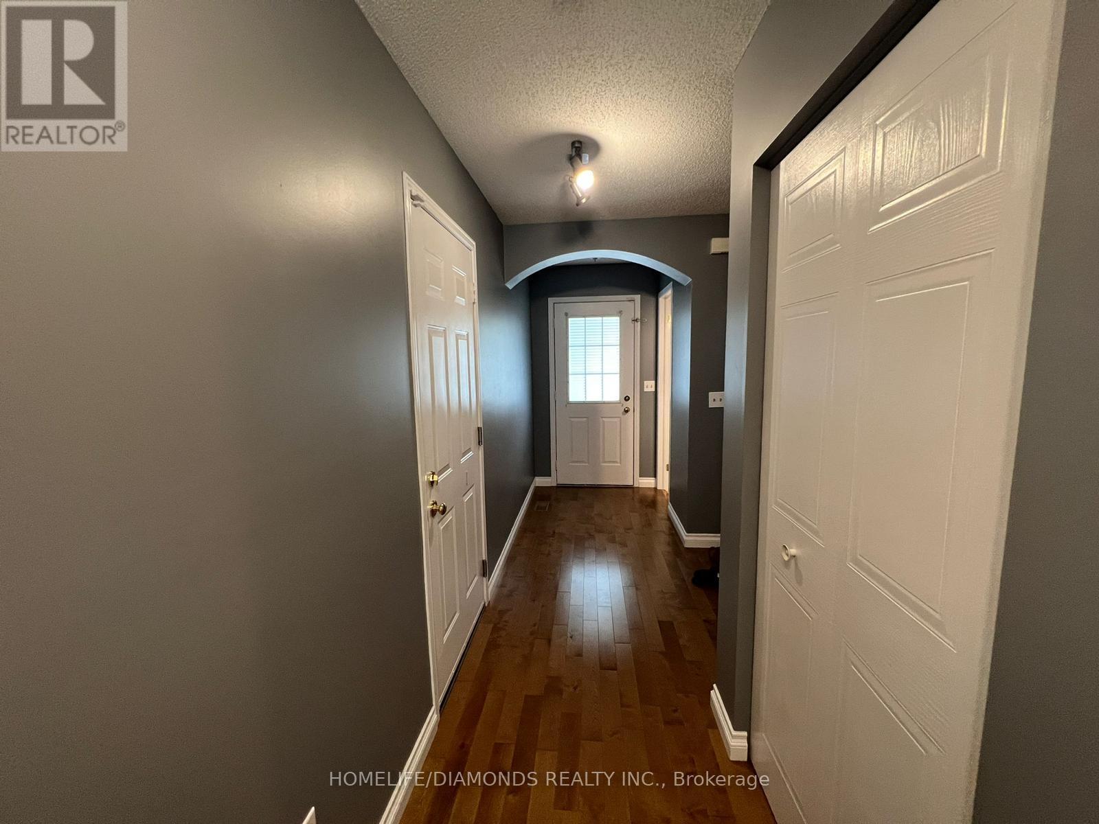 44 Karalee Crescent, Cambridge, Ontario  N3C 4H3 - Photo 4 - X12643382