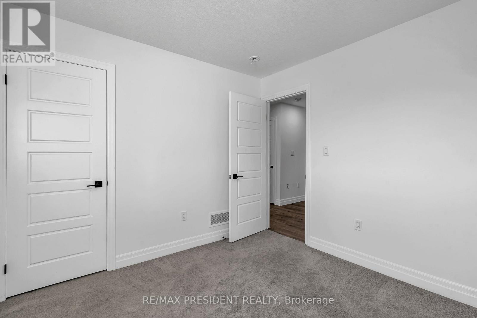 133 Marconi Court, London East, Ontario  N5V 0C9 - Photo 25 - X12643404