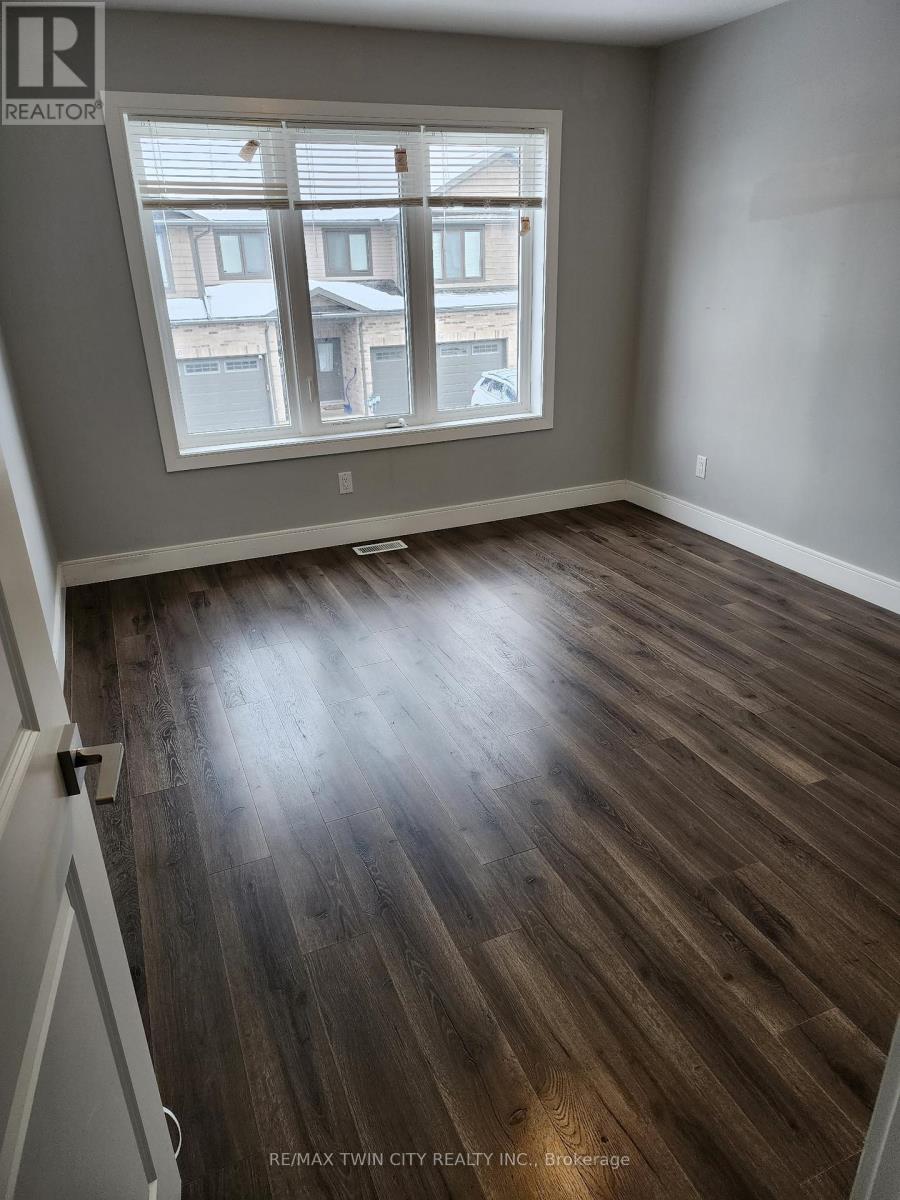 4 - 291 Falcon Drive, Woodstock, Ontario  N4T 0M7 - Photo 11 - X12643490