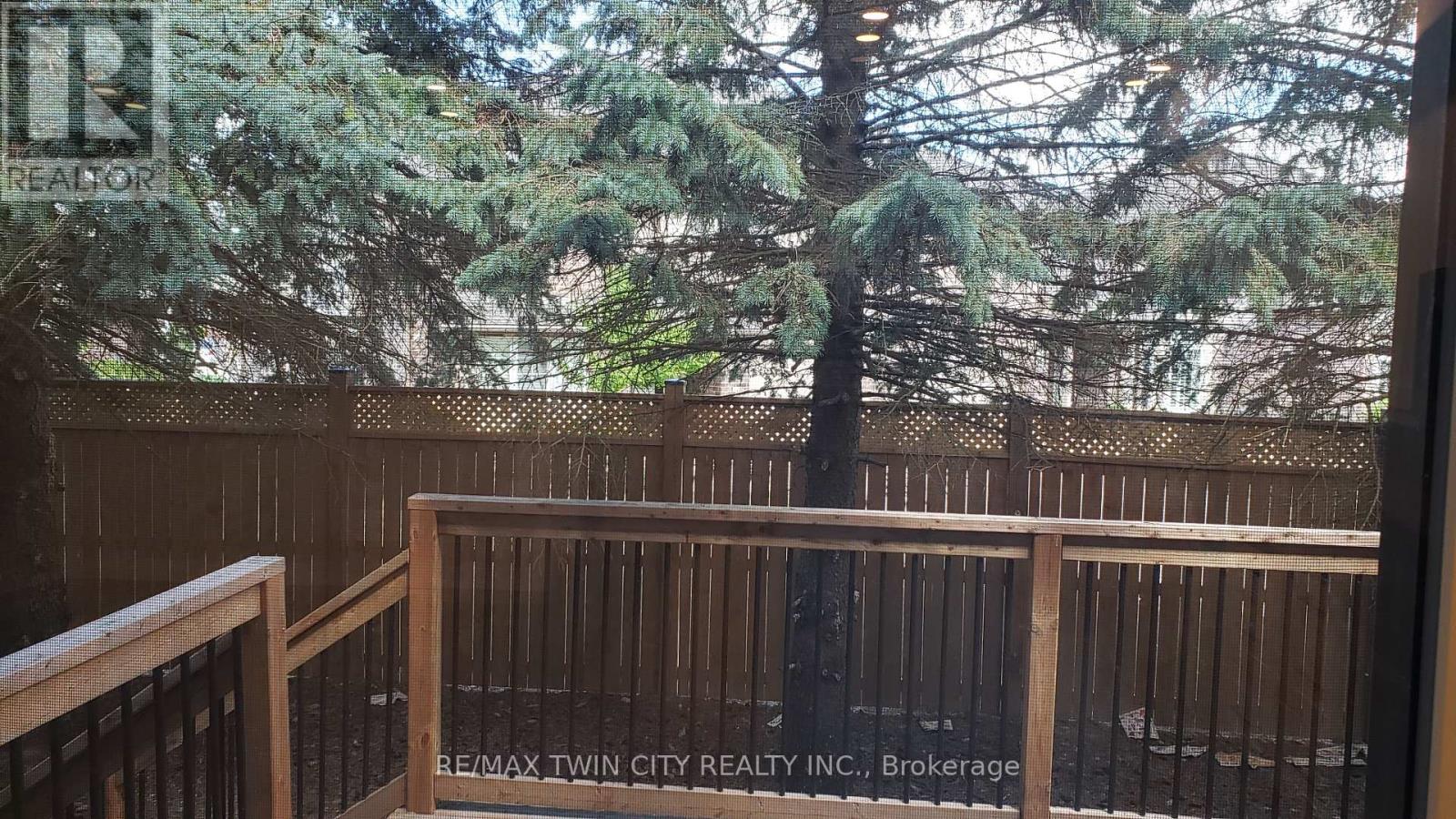 4 - 291 Falcon Drive, Woodstock, Ontario  N4T 0M7 - Photo 15 - X12643490