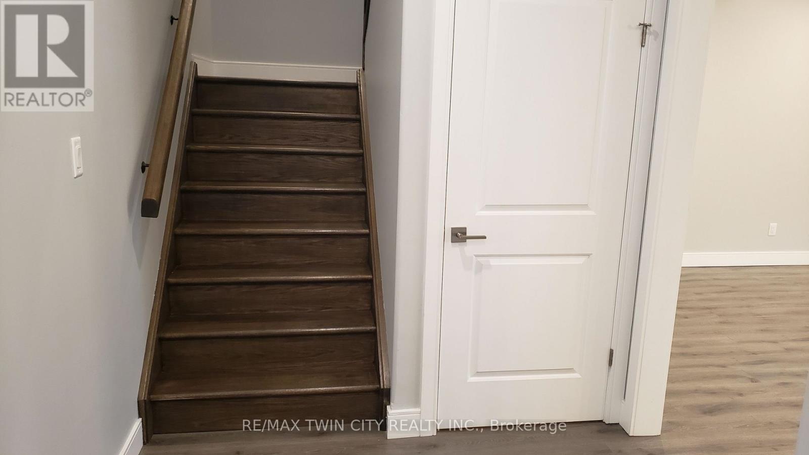 4 - 291 Falcon Drive, Woodstock, Ontario  N4T 0M7 - Photo 5 - X12643490