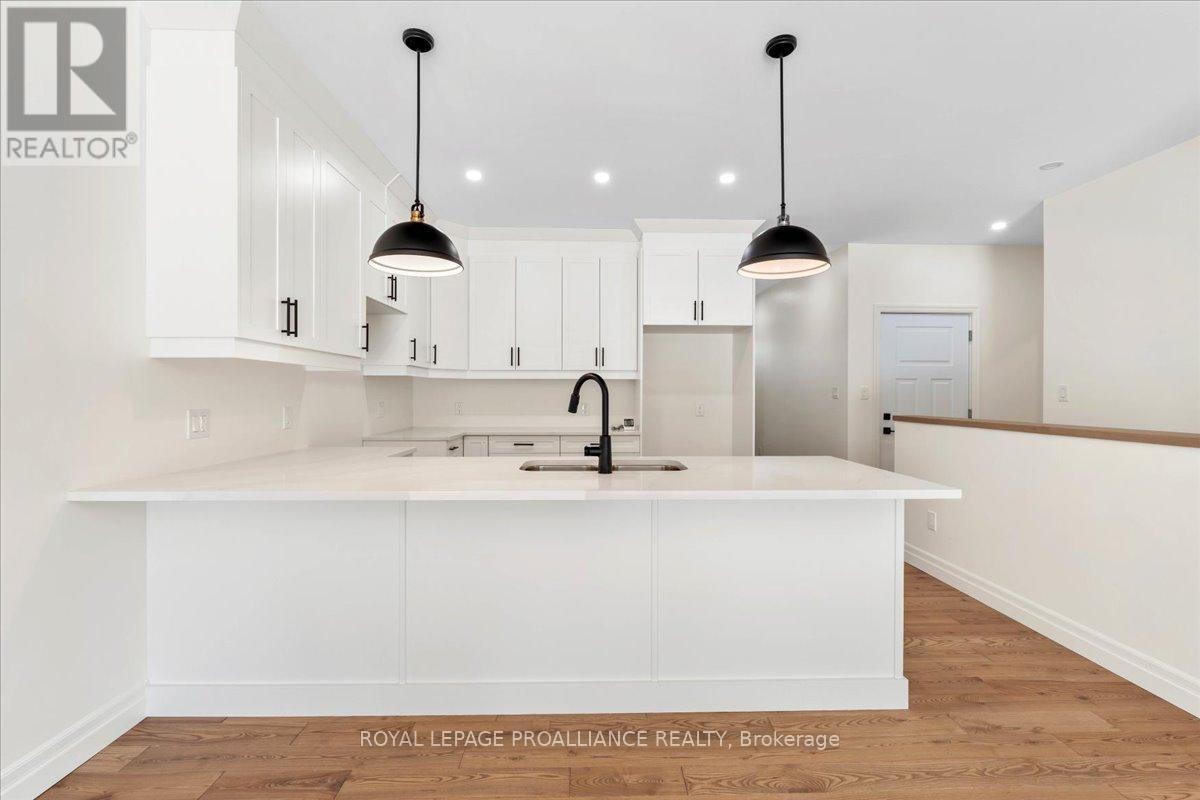 163 Pomeroy Avenue, Tweed, Ontario  K0K 3J0 - Photo 5 - X12643550