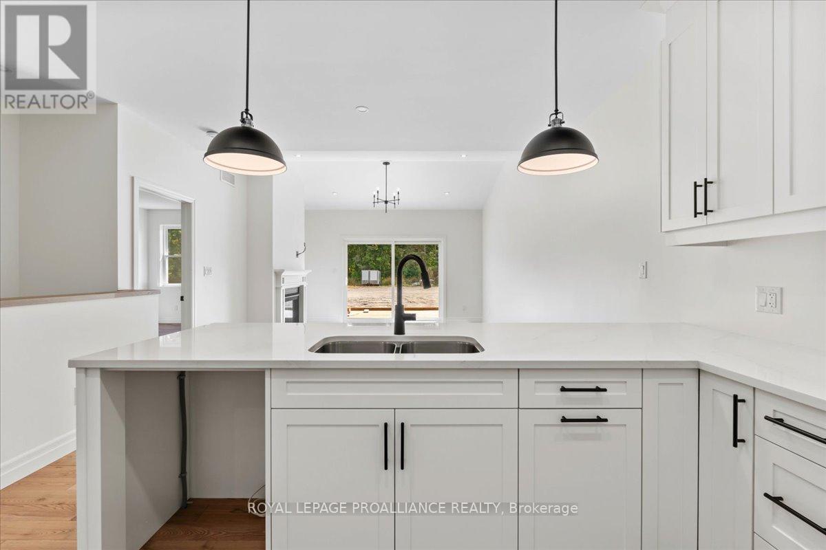 163 Pomeroy Avenue, Tweed, Ontario  K0K 3J0 - Photo 6 - X12643550