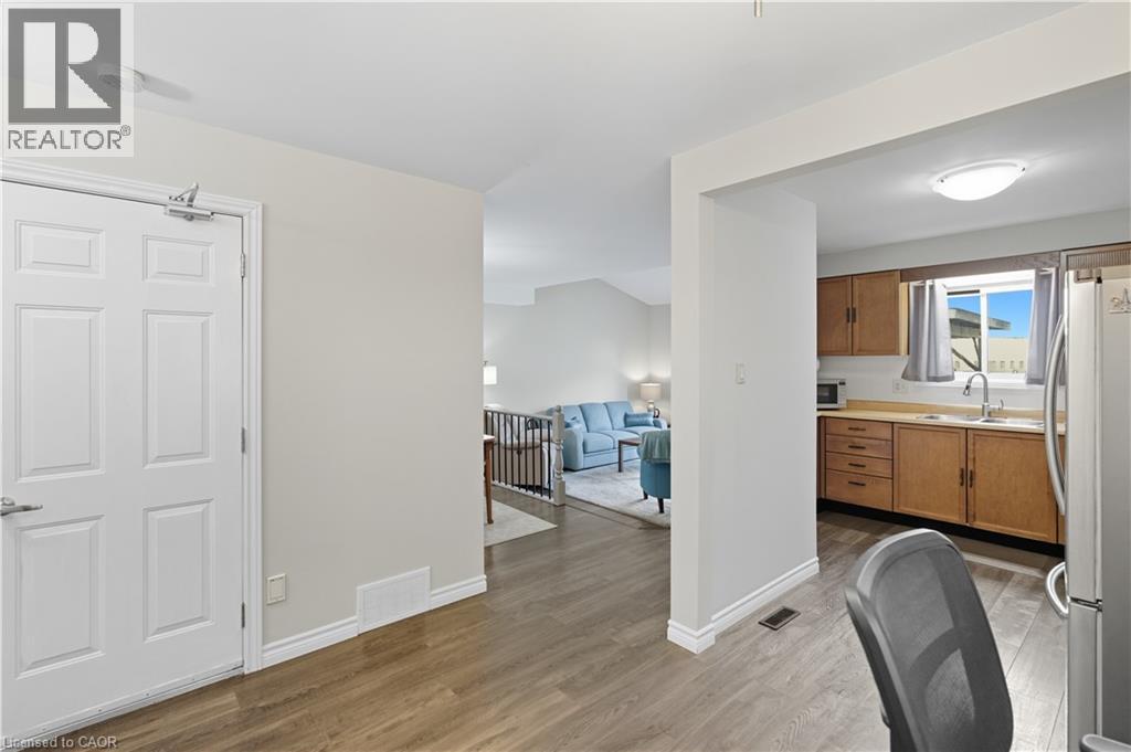 56 Muscot Drive, Hamilton, Ontario  L8J 2B3 - Photo 9 - 40772270