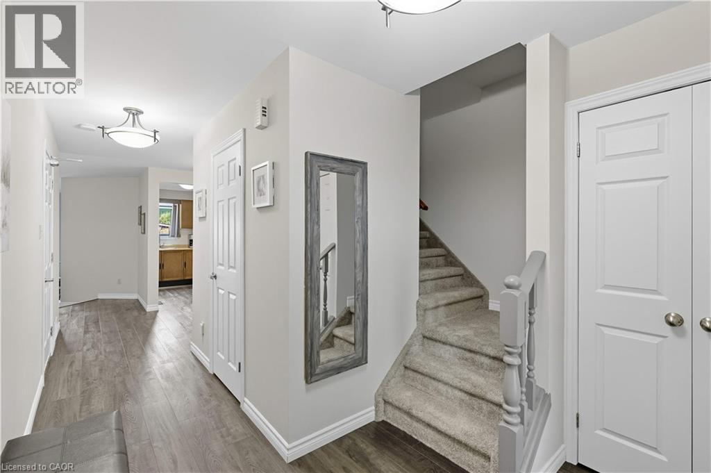 56 Muscot Drive, Hamilton, Ontario  L8J 2B3 - Photo 6 - 40772270