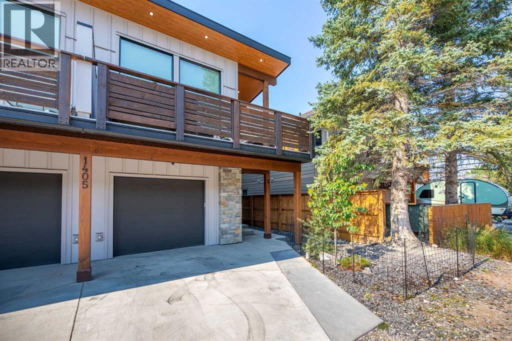 3, 1405 1st Avenue, Canmore, Alberta  T1W 1M5 - Photo 2 - A2253065