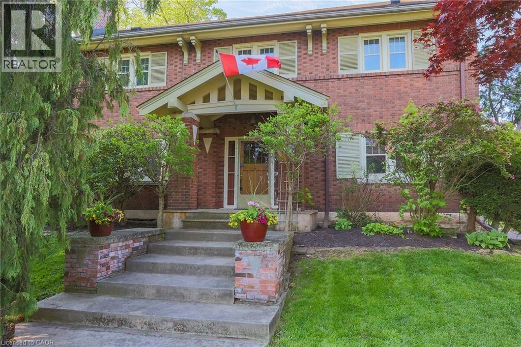 102 MAIN Street E, Grimsby, Ontario