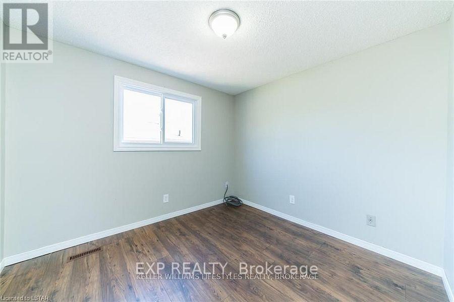 1186 Gatewood Road, London East, Ontario  N5Y 5A7 - Photo 7 - X12643538