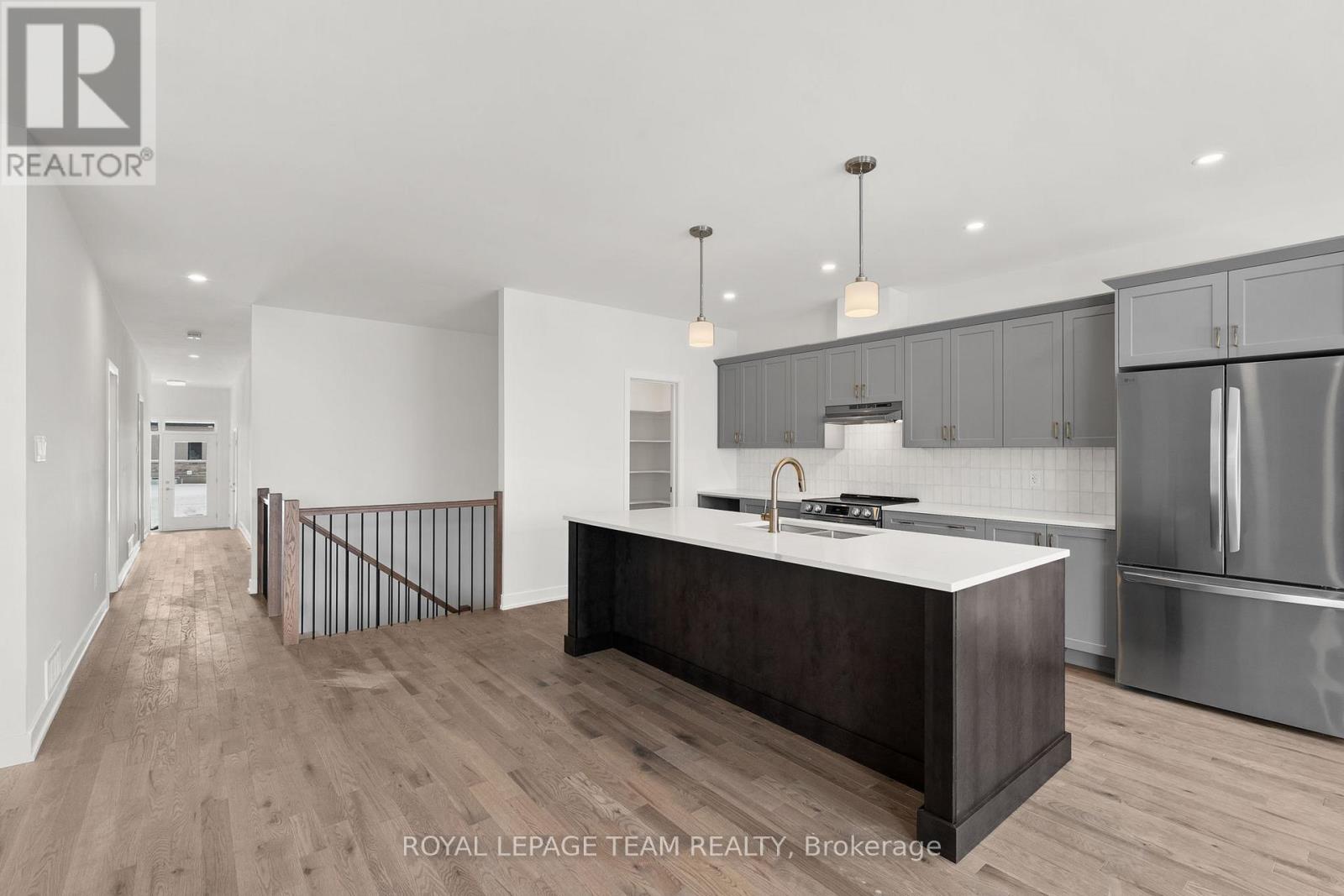 1086 Moore Street, Brockville, Ontario  K6V 0H2 - Photo 12 - X12643532