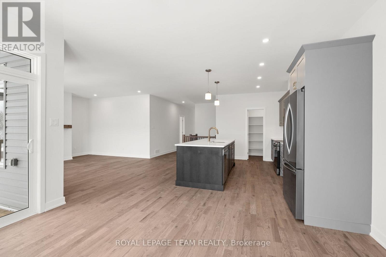 1086 Moore Street, Brockville, Ontario  K6V 0H2 - Photo 20 - X12643532