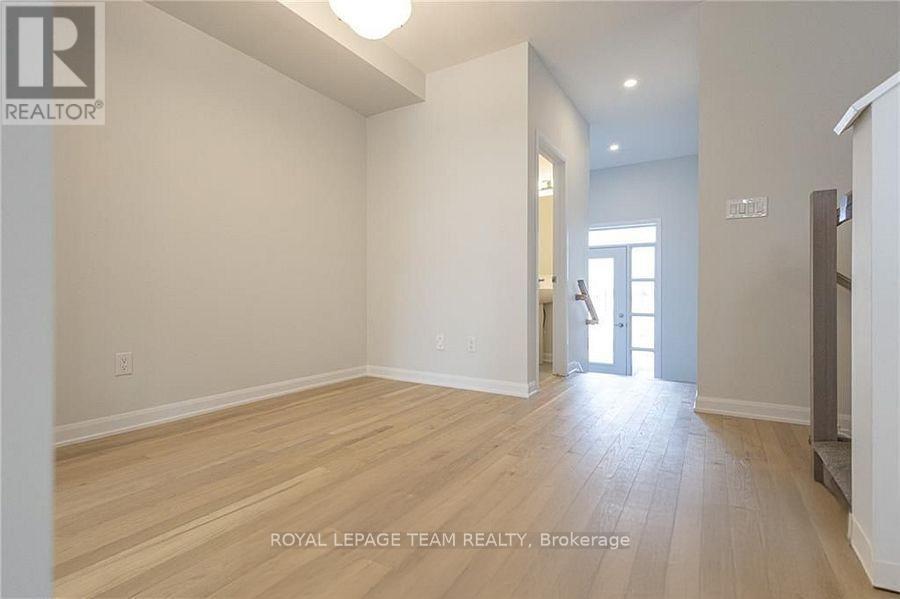 915 Athenry Court, Ottawa, Ontario  K2J 7C5 - Photo 13 - X12643564