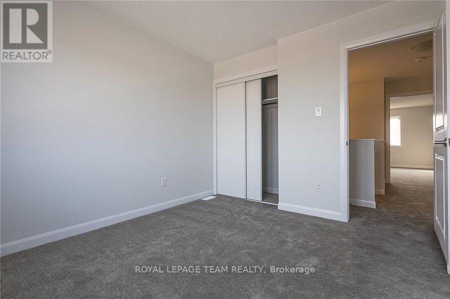 915 Athenry Court, Ottawa, Ontario  K2J 7C5 - Photo 5 - X12643564