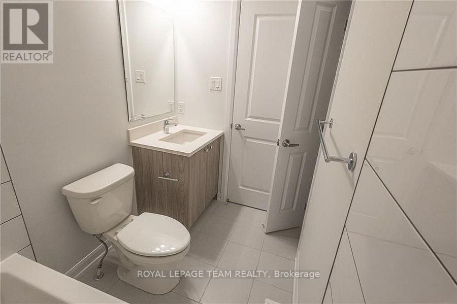 915 Athenry Court, Ottawa, Ontario  K2J 7C5 - Photo 6 - X12643564