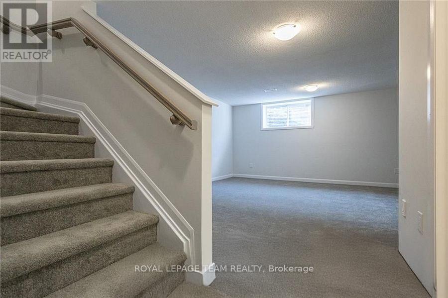 915 Athenry Court, Ottawa, Ontario  K2J 7C5 - Photo 8 - X12643564