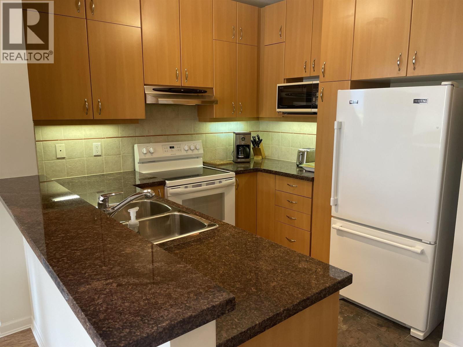 207 580 Raven Woods Drive, North Vancouver, British Columbia V7G 2T2 - Photo 12 - R3074556