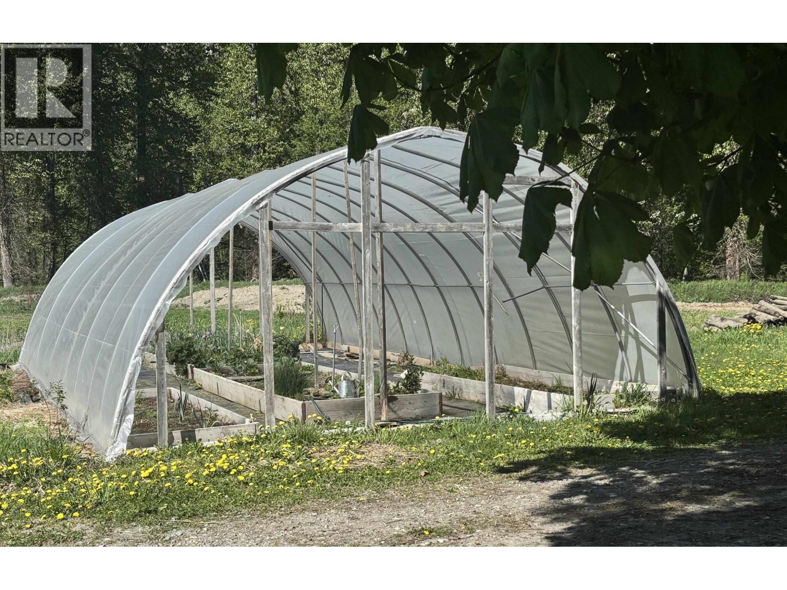 945 Erickson Road, Pemberton, British Columbia V0N 2L2 - Photo 8 - R3074557