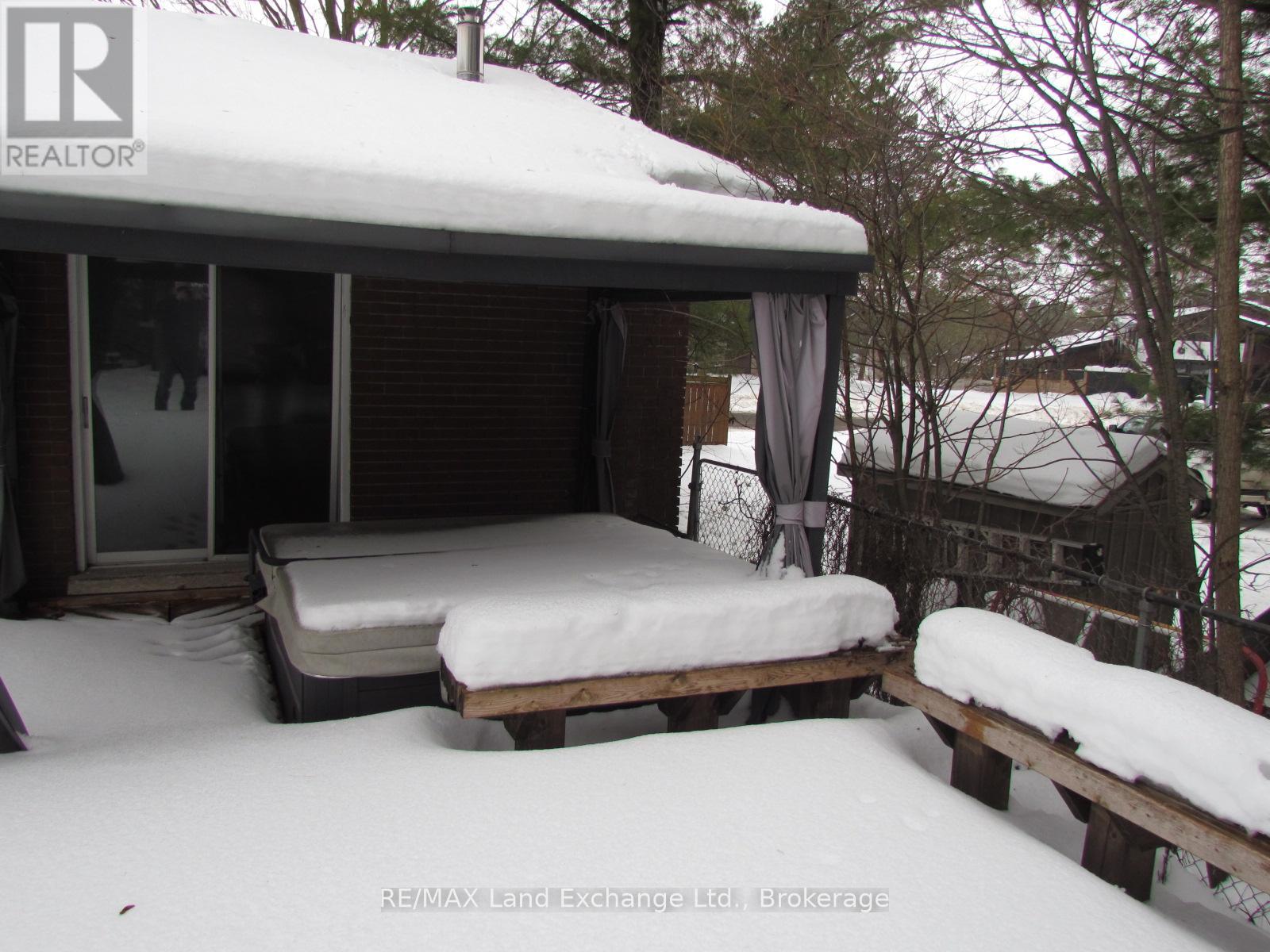 251 4th Avenue, Hanover, Ontario  N4N 2B6 - Photo 24 - X12643552