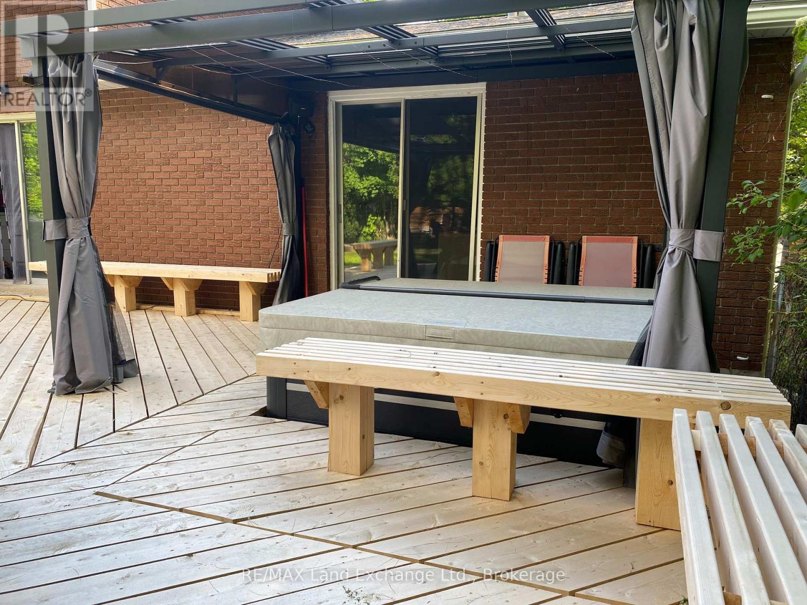 251 4th Avenue, Hanover, Ontario  N4N 2B6 - Photo 26 - X12643552