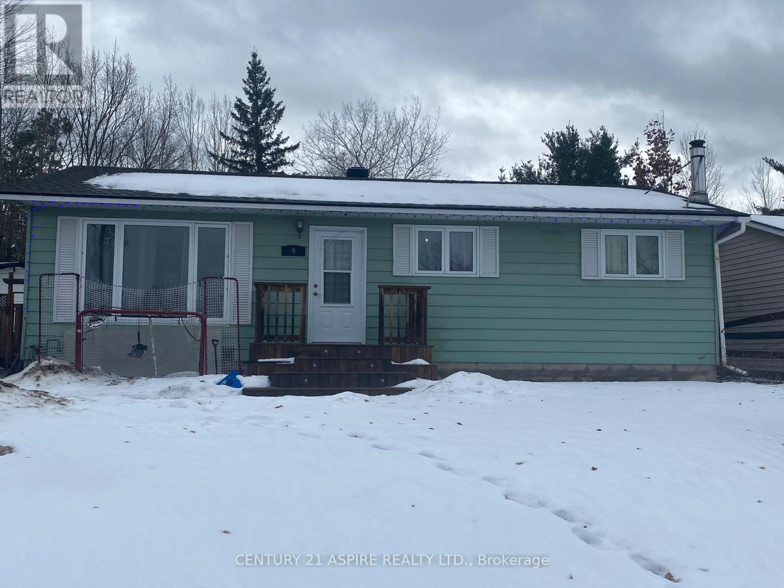 9 JAMES STREET, Petawawa, Ontario
