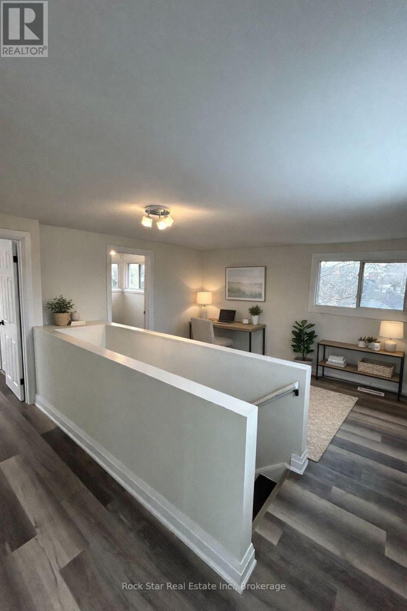 30 West 1st Street, Hamilton, Ontario  L9C 3B8 - Photo 12 - X12604206