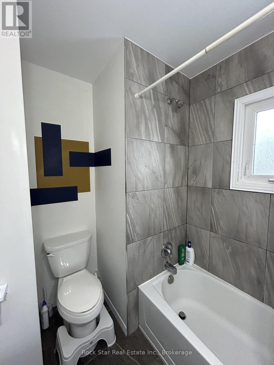 30 West 1st Street, Hamilton, Ontario  L9C 3B8 - Photo 5 - X12604206