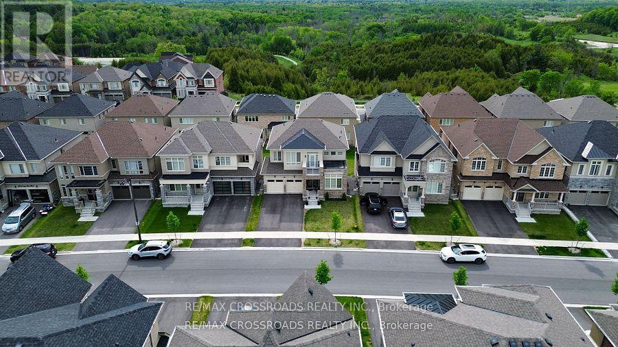 50 Carriage Shop Bend, East Gwillimbury, Ontario  L9N 0Y5 - Photo 33 - N12643518