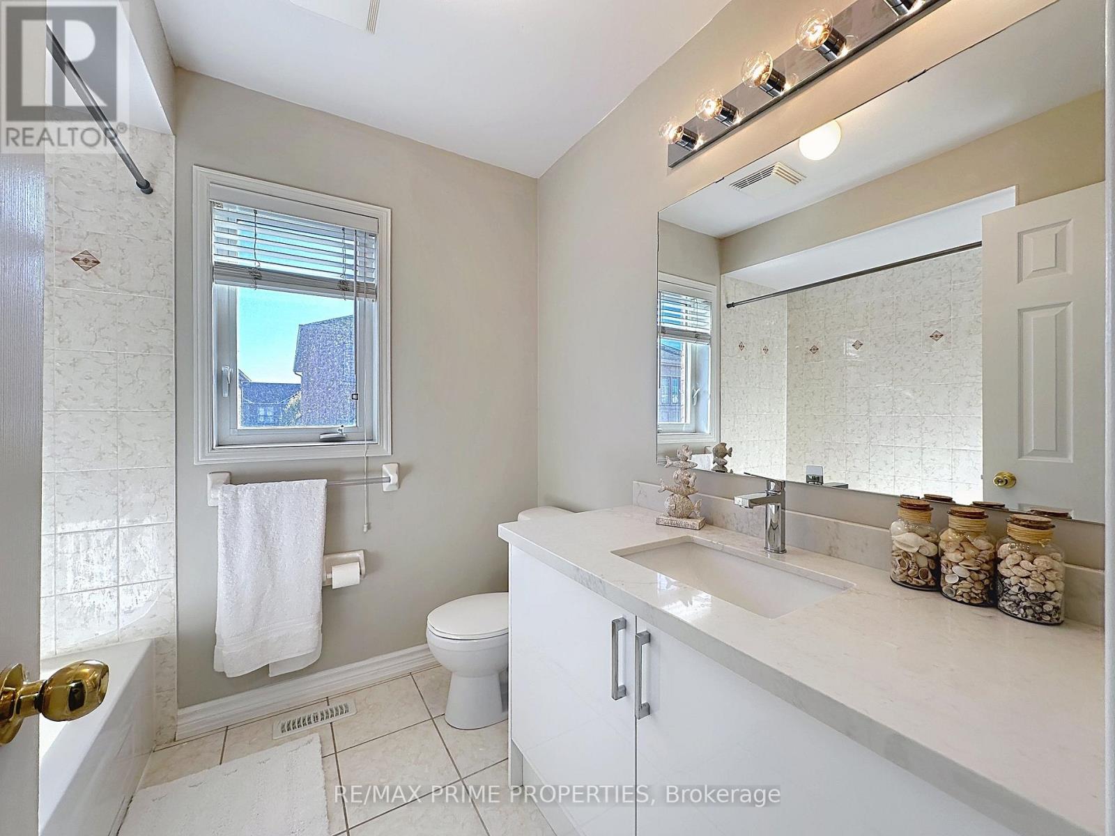 117 Big Hill Crescent, Vaughan, Ontario  L6A 4K7 - Photo 21 - N12643524