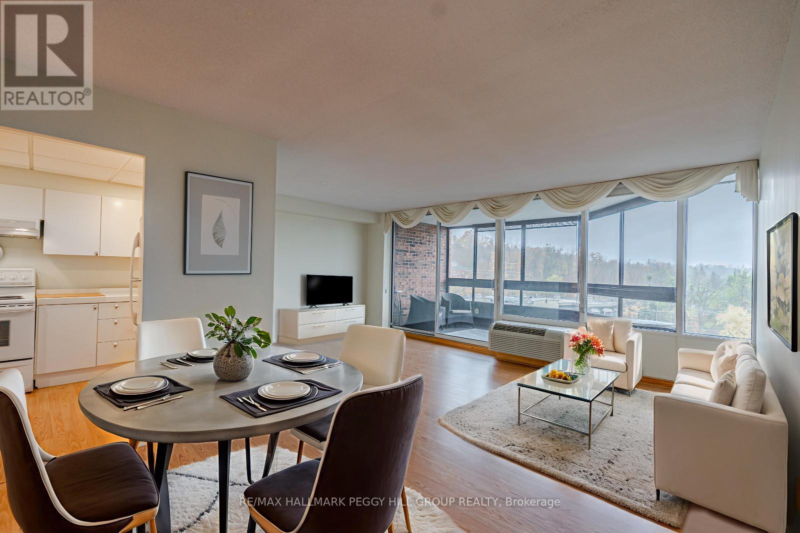 803 - 181 Collier Street, Barrie, Ontario  L4M 5L6 - Photo 3 - S12643514