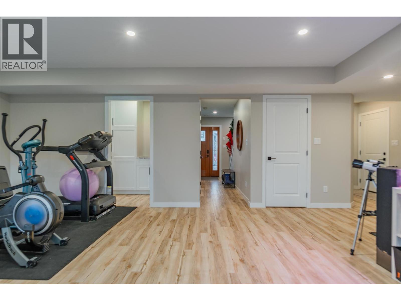 3921 Grandview Drive, Castlegar, British Columbia  V1N 4X9 - Photo 18 - 10371384