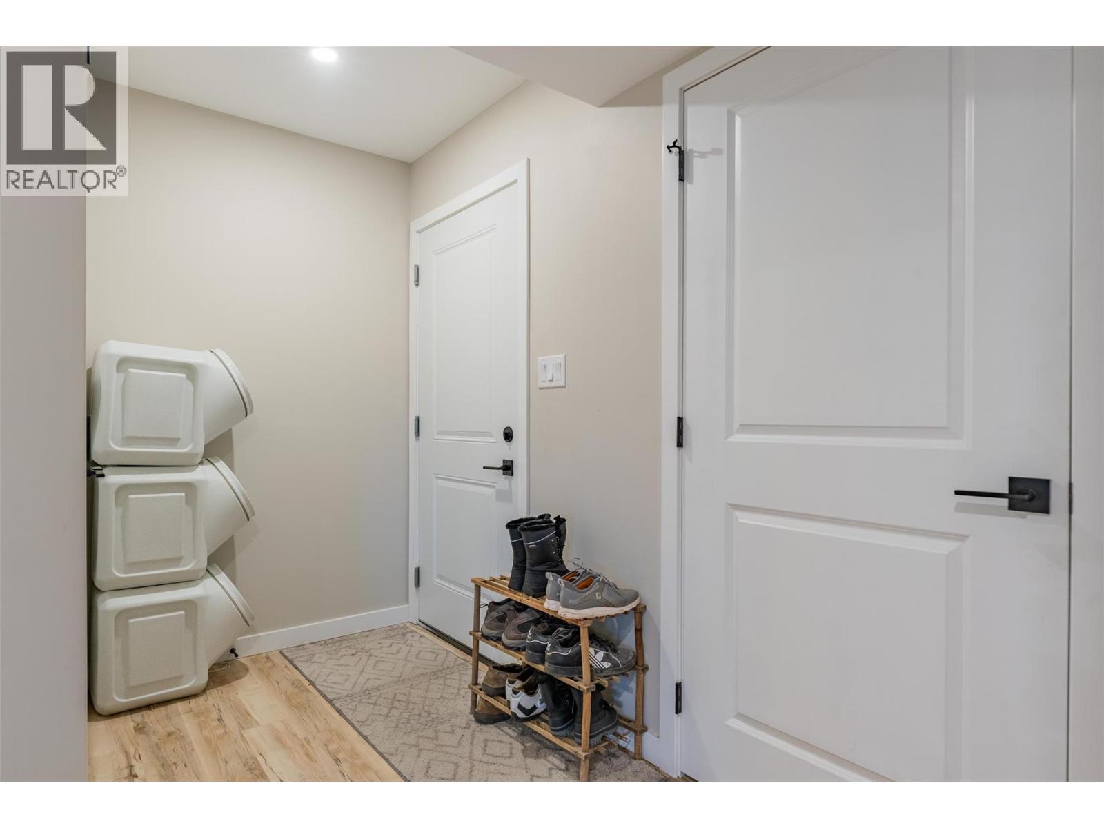 3921 Grandview Drive, Castlegar, British Columbia  V1N 4X9 - Photo 22 - 10371384