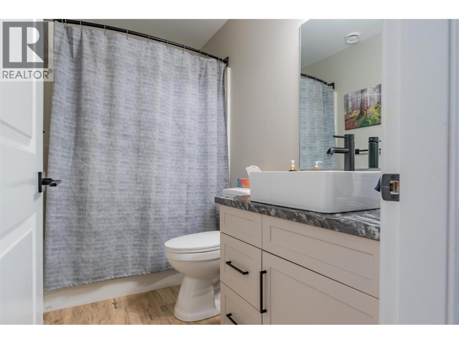 3921 Grandview Drive, Castlegar, British Columbia  V1N 4X9 - Photo 25 - 10371384