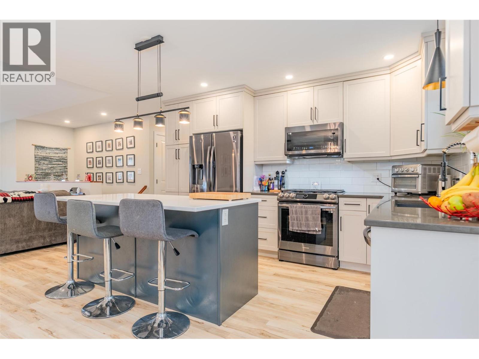 3921 Grandview Drive, Castlegar, British Columbia  V1N 4X9 - Photo 40 - 10371384