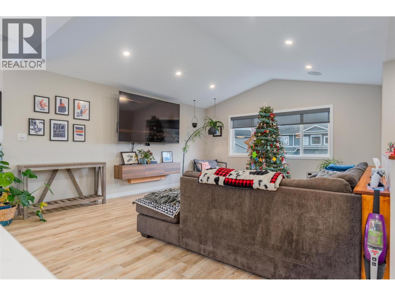 3921 Grandview Drive, Castlegar, British Columbia  V1N 4X9 - Photo 41 - 10371384